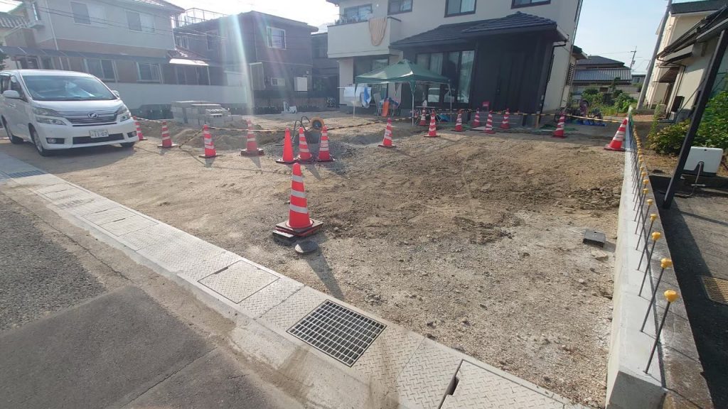 岡山市北区新築エクステリア(アプローチ・カーポート・目隠しフェンス)